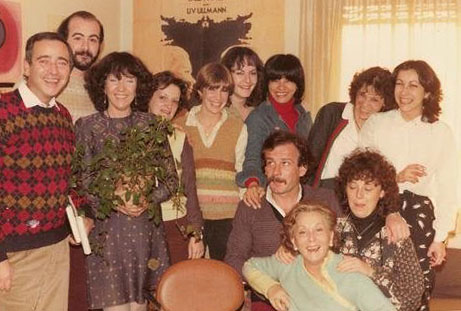 Fotografía de archivo de un grupo en un entorno de formación en psicología.